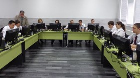 Три нови компютърни кабинета заработиха в Търговската гимназия