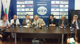 Славчо Дениев (вляво), Евгени Перчев, Банко Банков, Николай Ибушев, Иван Станчев, Кръстьо Кръстев, доц. Кирил Стойчев