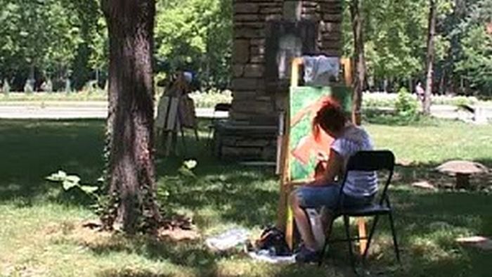Tворци създават изкуство на открито за пленера „Певецът на Тунджа“ в Ямбол