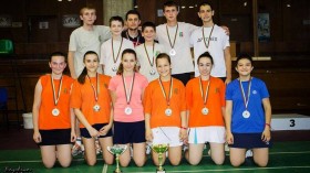 Анна-Мария Цанева е втората вляво на първия ред