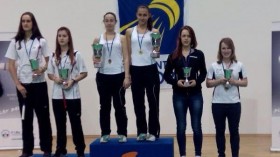 Мила и Мария на най-виското стъпало на призовата стълбица в Милано