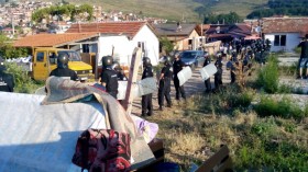 Събориха 18 незаконни ромски постройки, утре акцията продължава (СНИМКИ+ВИДЕО) 