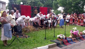 С топли катми и фолклорни песни отбелязаха Празника на житото в Преславен