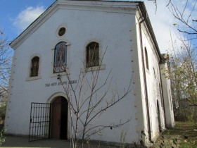 Храмът "Св. арх. Михаил" Храмът "Св. арх. Михаил"