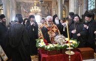 Стотици посрещнаха честната глава на Св. Климент Охридски в Стара Загора