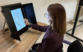 Във фоайето на Община Стара Загора е инсталирана машина за демонстрационно гласуване